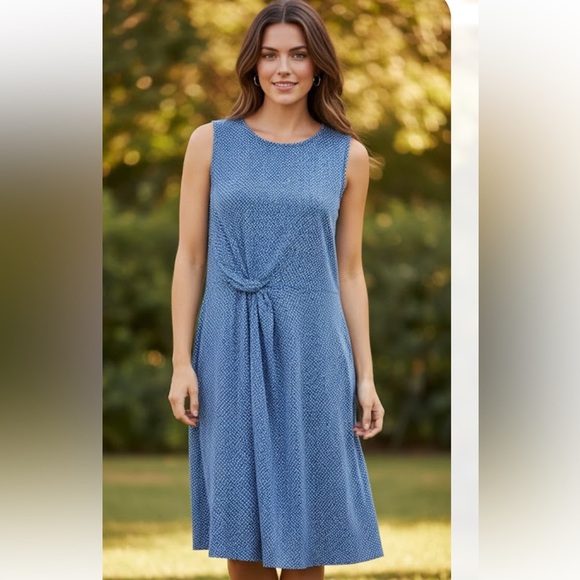 Tommy Bahama Dresses & Skirts - Tommy Bahama Blue Geometric Pattern Dress